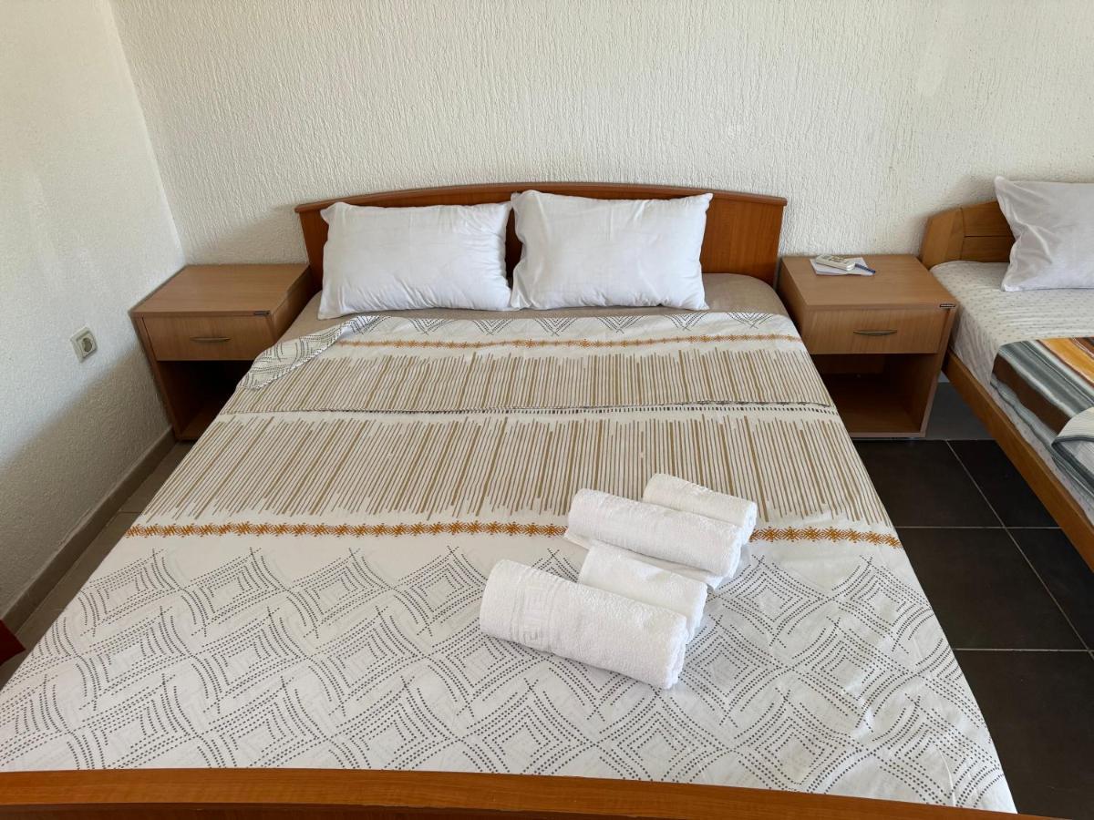 Apartments Airport Golubovci Podgorica Buitenkant foto