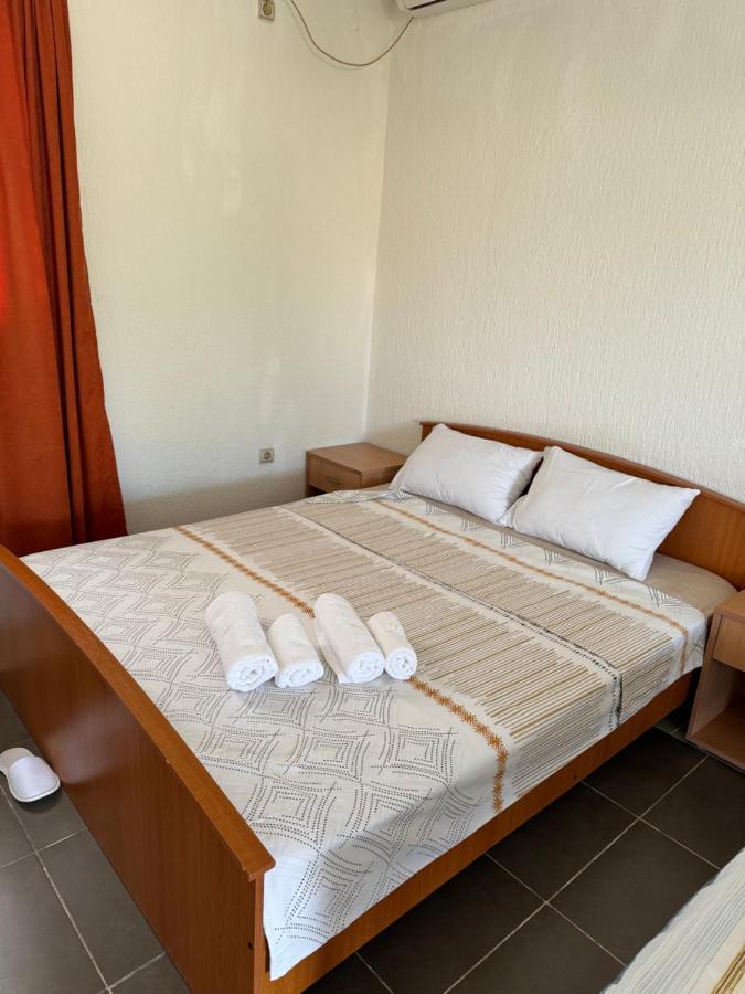 Apartments Airport Golubovci Podgorica Buitenkant foto